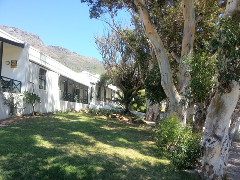 District Six Guesthouse 